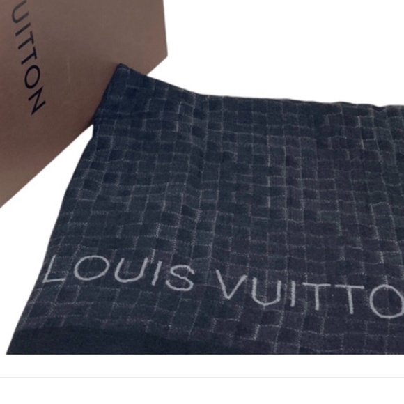 Louis Vuitton LV oversized lightweight gauzey style fringe shawl black - Picture 1 of 6